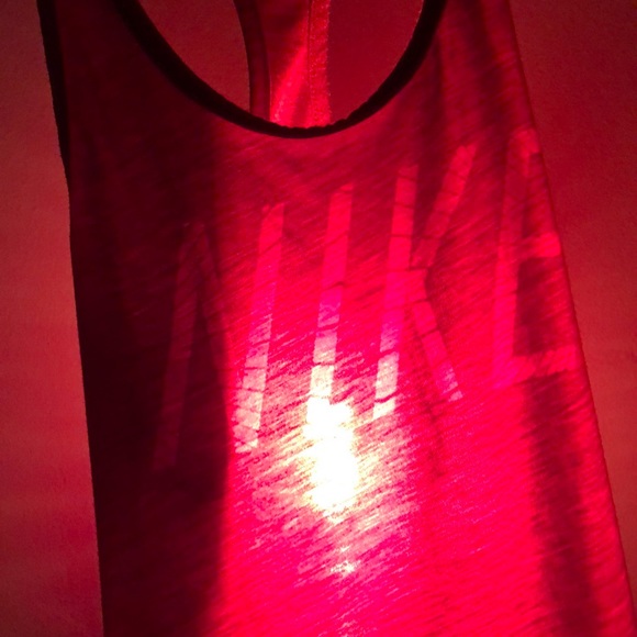 ✅❤️Nike Workout Tank Top. - Picture 5 of 6
